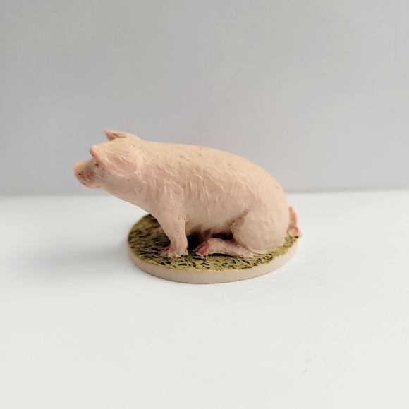 Mama Pig Feeding Piglets ~ Made & Hand Painted in Scotland - Picture 5 of 6
